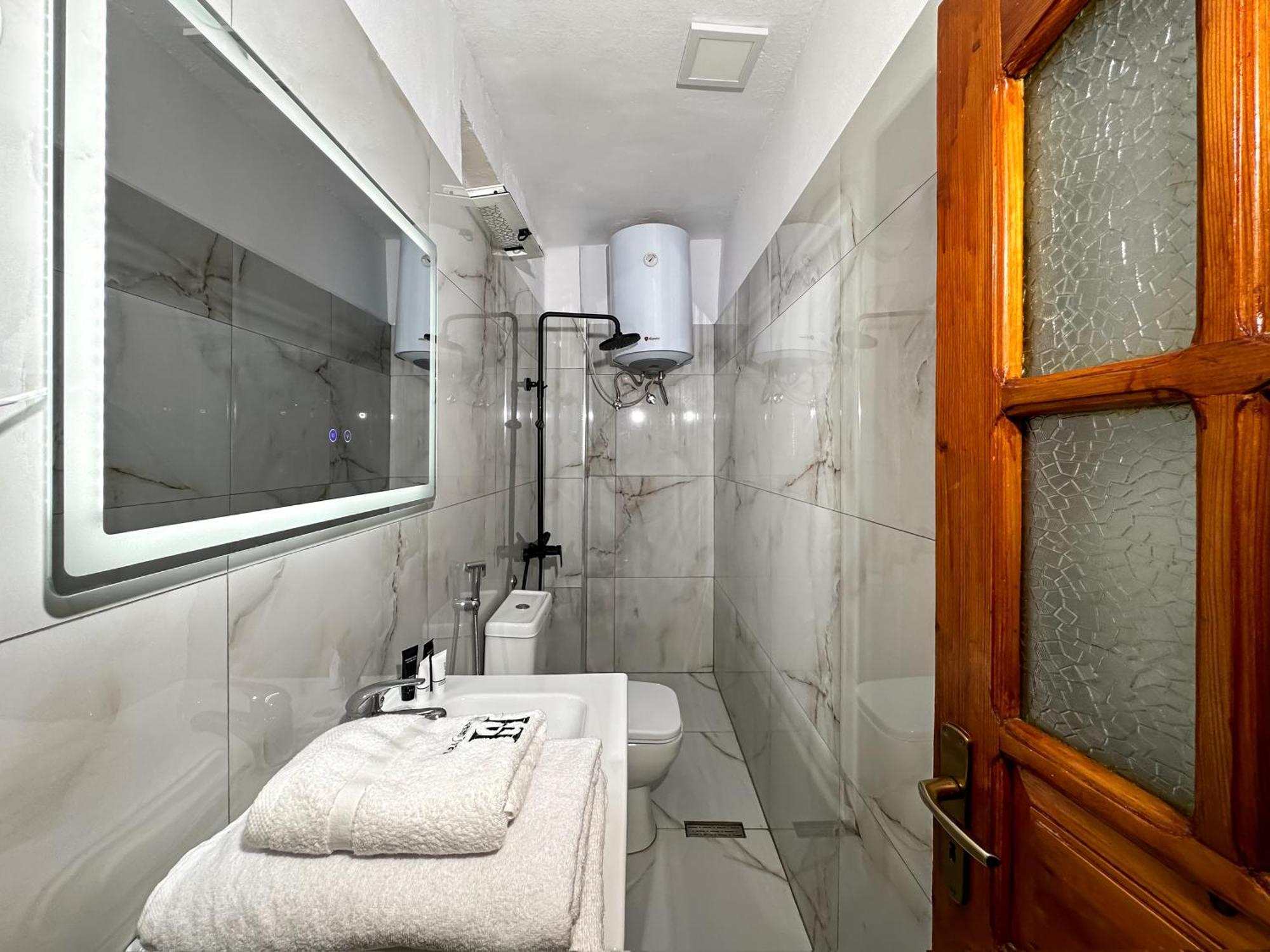 Home Select Tirana Esterno foto